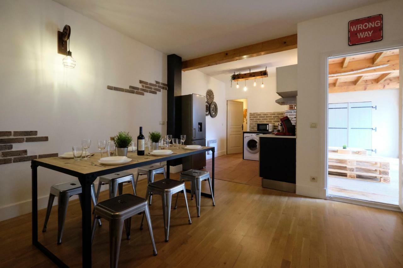 Melina - Appartement Dans Les Remparts De La Bastide Avec Parking Et Terrasse Carcassonne Buitenkant foto