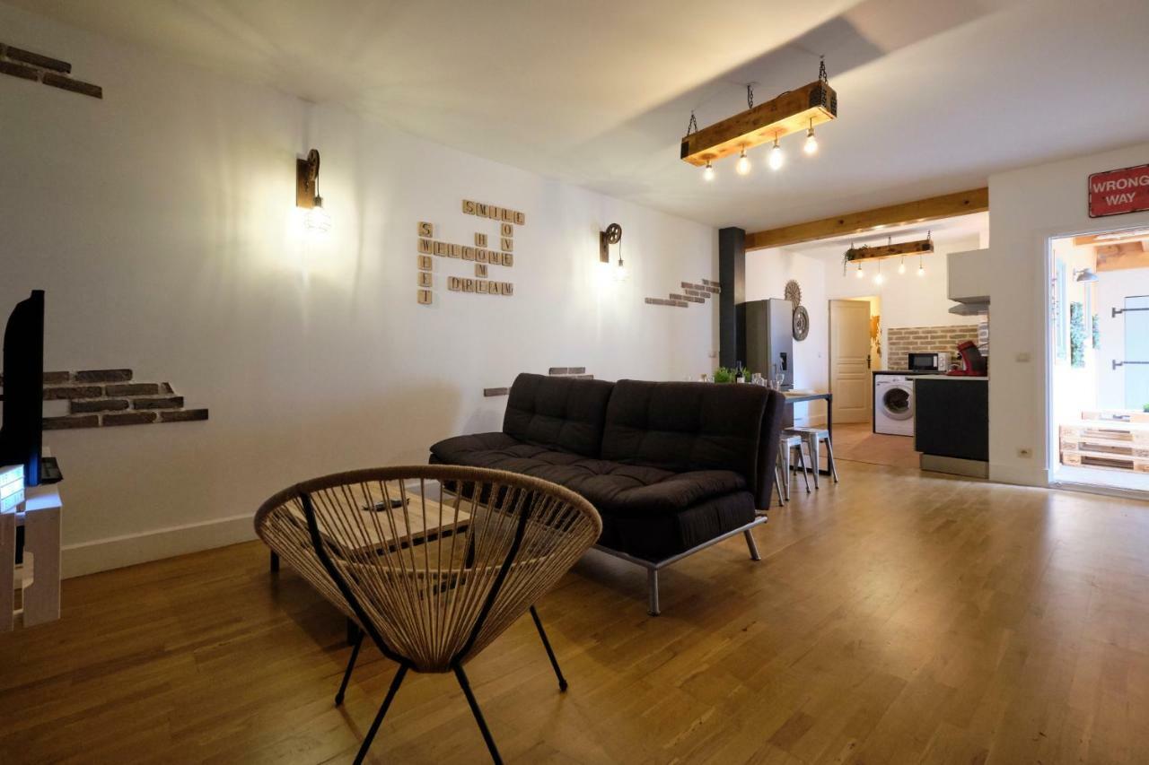 Melina - Appartement Dans Les Remparts De La Bastide Avec Parking Et Terrasse Carcassonne Buitenkant foto